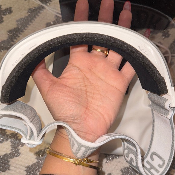 Dior Womens Club 1 Sun Visor J'ADIOR Logo Adjustable white grey - Picture 5 of 9